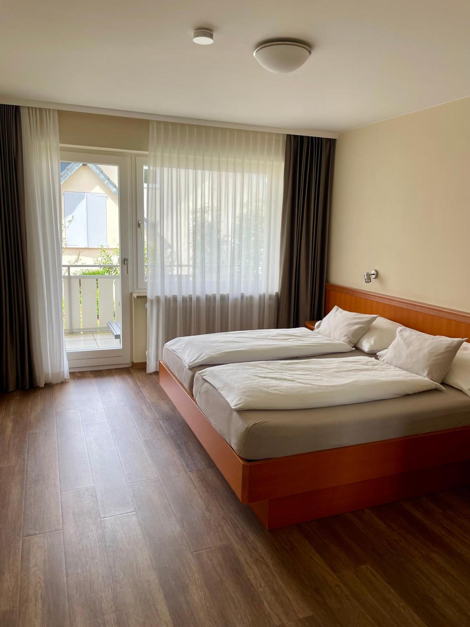 Hotel Gaestehaus Zuern Wasserburg am Bodensee Exterior photo